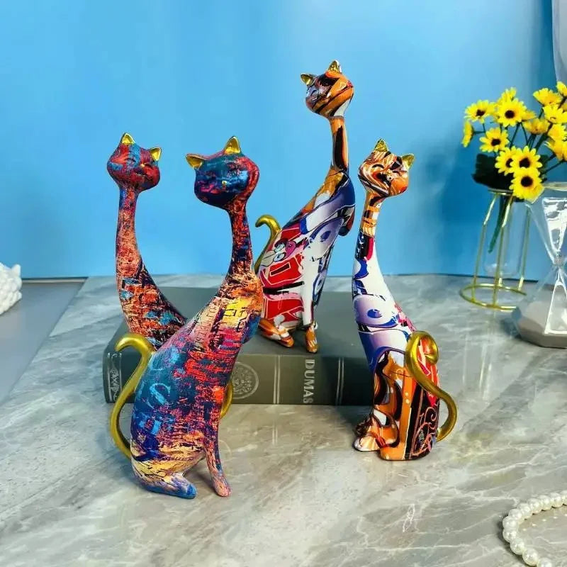 Escultura Abstrata de Gatos em Resina