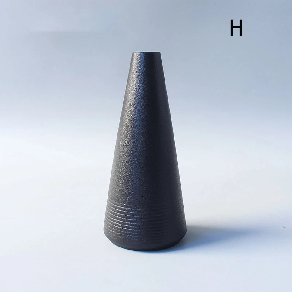 Vaso de Cerâmica Preto Minimalista para Decoração