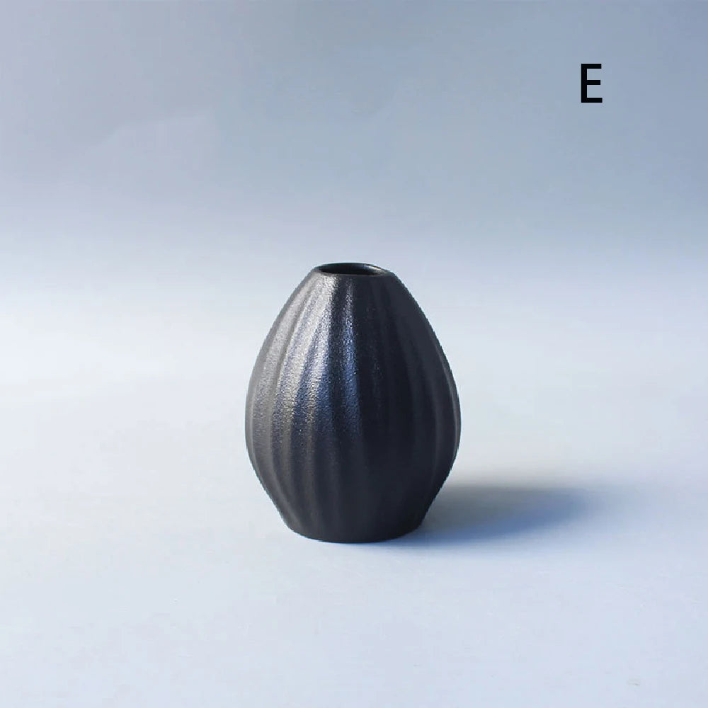 Vaso de Cerâmica Preto Minimalista para Decoração
